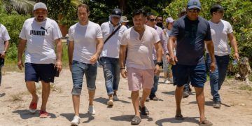 Presidente Cerca de Ti: Diego Castañón promete en Punta Allen rehabilitación de su camino de acceso