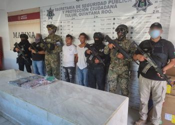 Detienen a dos sujetos por narcomenudeo y portación de armas de fuego en Tulum