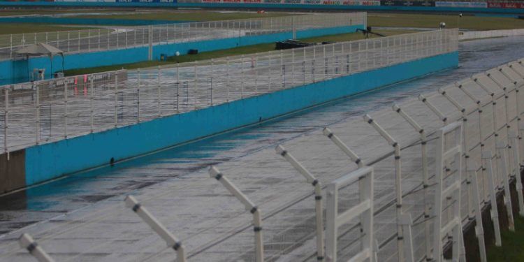 La lluvia suspende la calificación en puebla de Nascar México