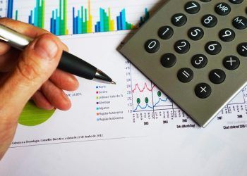 Navegando la tormenta: Consejos para startups y emprendimientos ante una crisis económica