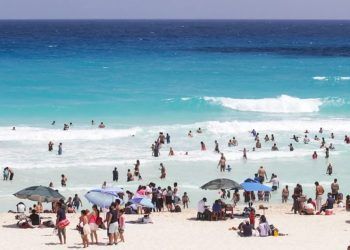 Piden frenar iniciativa que criminaliza consumo de alcohol