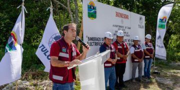 Diego Castañón pone en marcha electrificación y alumbrado de COBÁ