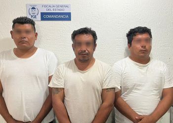 Detienen en flagrancia a tres taxistas por delitos de narcomenudeo en Benito Juárez