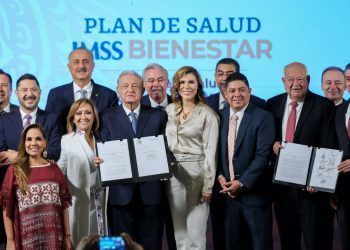 Mara Lezama firma el Acuerdo Nacional de la Federalización de los Servicios de Salud para Quintana Roo