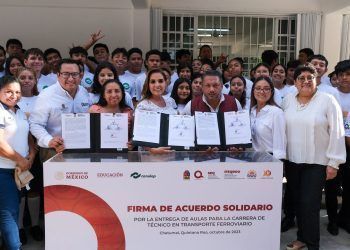 Entrega Mara Lezama aulas para carrera Técnico en Transporte Ferroviario en el CONALEP Chetumal