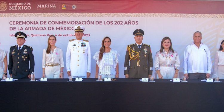 Mara Lezama encabeza conmemoración del 202 aniversario de la creación de la Armada de México
