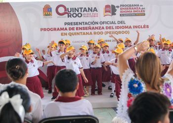 Implementa Mara Lezama clases de inglés en escuelas públicas en un acto de justicia social