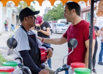 Diego Castañón recorre por segunda ocasión colonias y comunidades de Tulum