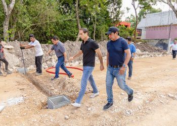 Diego Castañón supervisa trabajos de la modernización en la avenida Coba