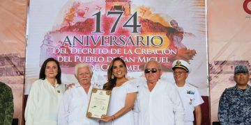 Celebra Mara Lezama con habitantes de Cozumel el 174 aniversario de creación del pueblo de San Miguel