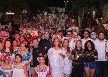 Chetumal brilla con el Hanal Pixán, encabezado por Mara Lezama