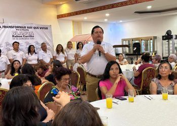 Rubén Carrillo, candidato de la planilla blanca, resalta la importancia de las mujeres en el sindicato «Andrés Quintana Roo»