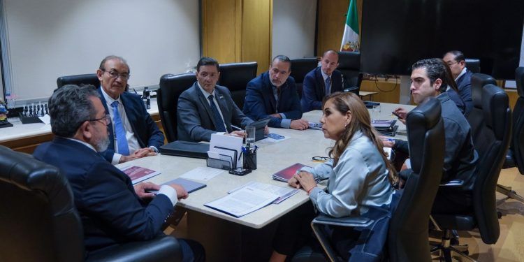 Revisa Mara Lezama con SICT más obras complementarias para bulevar Colosio y el sur del estado