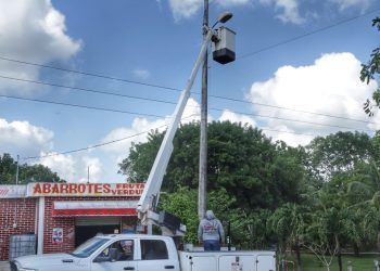 Avanza a pasos firmes la iluminación de Othón P. Blanco