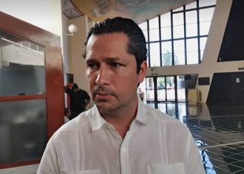 Dos funcionarios infuncionales