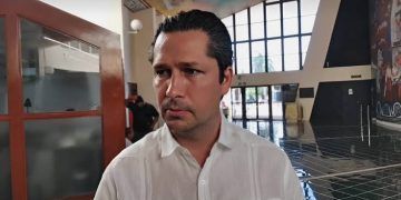 Dos funcionarios infuncionales