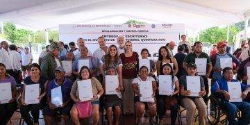 Mara Lezama Impulsa Justicia Social en Isla Mujeres con la Entrega de Títulos de Propiedad y Nueva Plaza Cívica