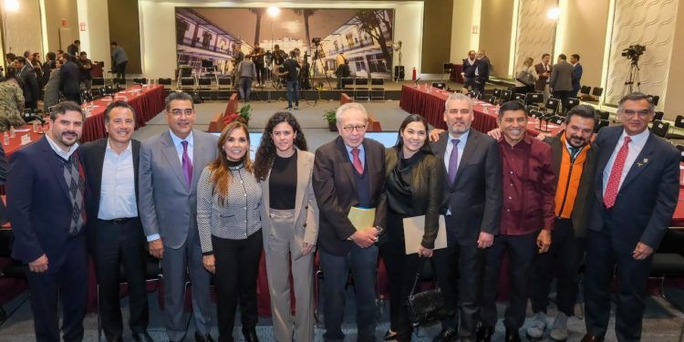 Trabaja Mara Lezama con Gobierno de México para universalidad de los servicios de salud en Quintana Roo