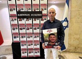 Israel está preocupado por la condición de los 136 secuestrados