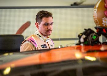Rodrigo Rejón y el GGG Racing Team, al Memorial Coliseum con NASCAR México