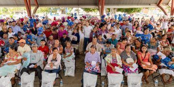 Diego Castañón se suma al programa social “Abrigando Corazones” en Tulum