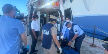 Armada de México Proporciona Asistencia Médica a Náufragos Rescatados por Crucero Cerca de Cancún