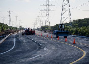 Avanza más del 85% reconstrucción y modernización de Av. Chac Mool