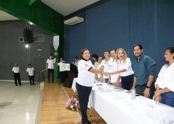 Cancún Avanza en Seguridad Vial: Taxistas de Nuevo Ingreso Completan Curso Pionero