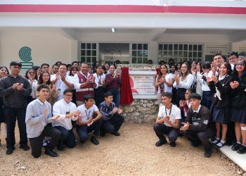 Entrega Mara Lezama 5 nuevas aulas en el Plantel 4 del Colegio de Bachilleres de Cancún