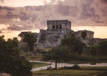 «Tren Maya Impulsa Turismo en Tulum: Supera a Chichén Itzá y Uxmal con Aumento Turístico del 23%»