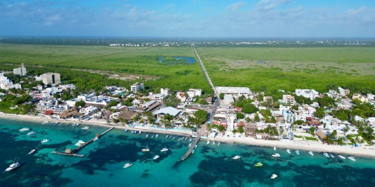 Trabajamos en la transformación de Puerto Morelos con la rehabilitación del muelle principal: Mara Lezama