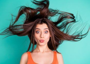 Día mundial del pelo: rutina de limpieza rápida y efectiva para tu melena