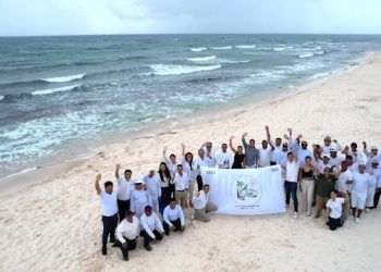 “Playa Aventuras DIF” recibe certificado de playa limpia por el Instituto Mexicano de Estándares y Evaluación de la Conformidad (IMEEC) por su compromiso con la sostenibilidad ambiental