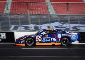 En el Memorial Coliseum de Los Ángeles, Julio Rejón y el GGG Racing Team acariciaron Top-10 de NASCAR México