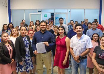 Germán González se registra como precandidato del PAN a la presidencia municipal de Othón P. Blanco