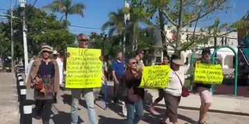 Manifestación en contra de Lili Campos