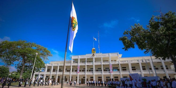 Sobrepasa deuda de Quintana Roo a sus participaciones federales