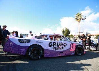 Regina Sirvent y grupo firme un mancuerna espectacular