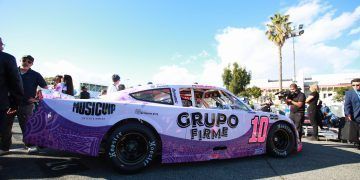 Regina Sirvent y grupo firme un mancuerna espectacular