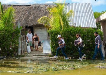 Mara Lezama Supervisa Recuperación de Holbox Post-Frente Frío