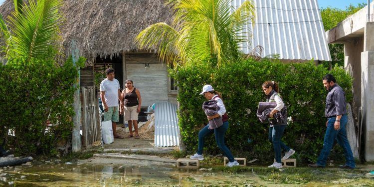 Mara Lezama Supervisa Recuperación de Holbox Post-Frente Frío