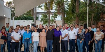 Productiva reunión de la diputada Estefanía Mercado con taxistas de Playa del Carmen
