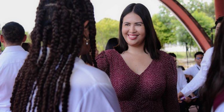 Promoveremos más becas para las y los estudiantes: Anahí González