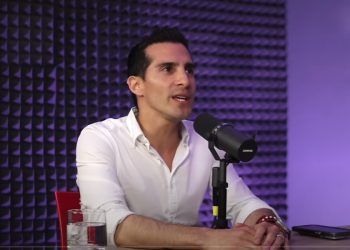 Claudia Sheinbaum sorprende a Rommel Pacheco durante grabación de podcast
