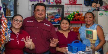 José Luis Chacón Recibido con Entusiasmo en Cozumel Durante su Campaña