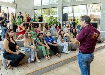 Diego Castañón Promete Empoderar Económicamente a las Mujeres en Tulum