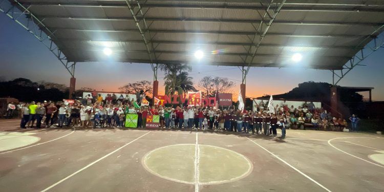 Se compromete Nivardo Mena a rescatar espacios deportivos