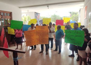 Gente de Sabán protesta en la presidencia de José María Morelos