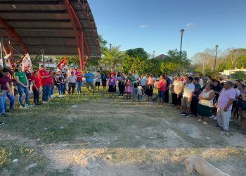 Inicia Nivardo Mena “con pie derecho” recorrido por comunidades