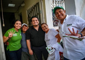 Juan Carrillo Promete Mejores Salarios para Maestros, Policías y Médicos en Solidaridad